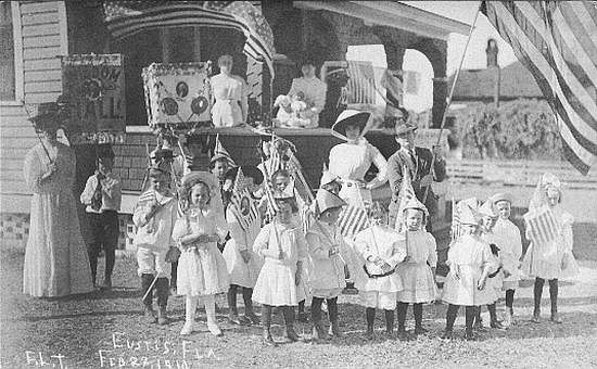 Wisdom Hall float 1910