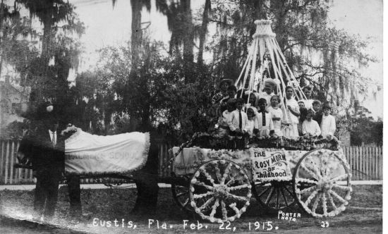 Wisdom Hall float 1915