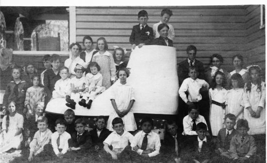 Wisdom Hall float 1919