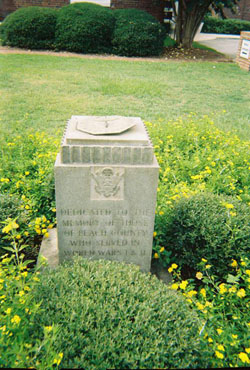 Memorial to WWI and II